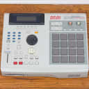 Akai MPC2000XL Fully Functional 32MB + Zip Drive + SMPTE