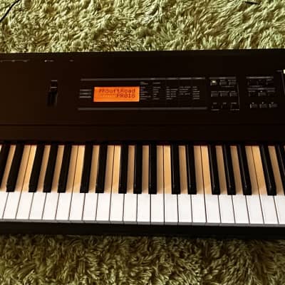 Yamaha S08 88 Key Synthesizer Workstation Piano