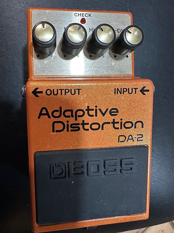 Boss DA-2 Adaptive Distortion | Reverb