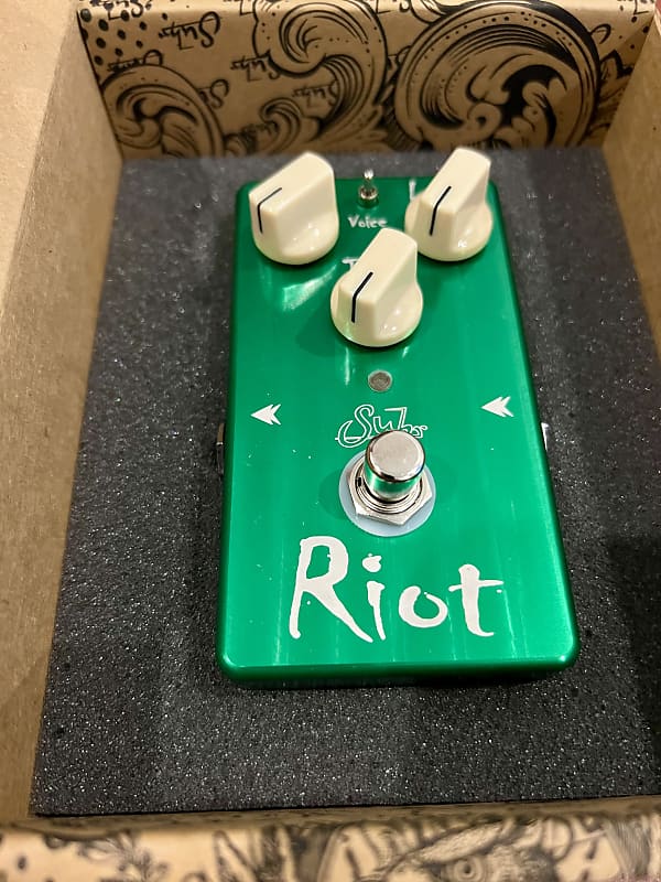 Suhr Riot | Reverb Canada