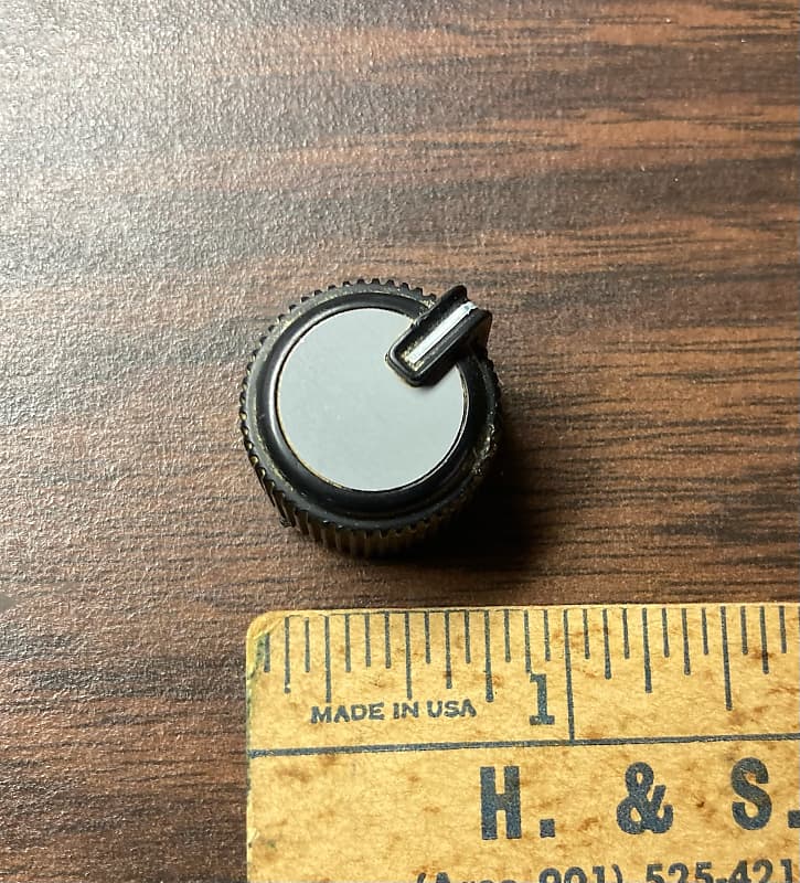 Peavey LITE GREY ROGAN knob / Studio Pro 50, Special 130 & Reverb