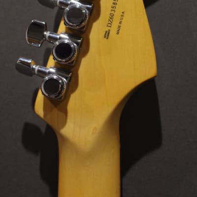 Fender American Deluxe Stratocaster Left-Handed 60th Anniversary with Maple Fretboard 2006 3-Color Sunburst USA LH image 6
