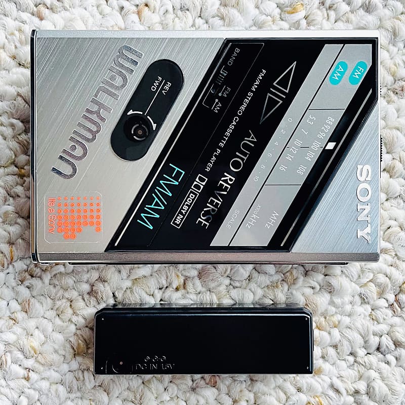 ☆SONY WALKMAN WM-F102 カセットウォークマン☆ USED｜再生専用