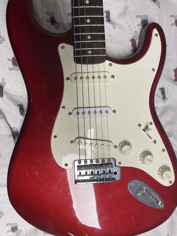 Squier Affinity  Stratocaster  2010s Candy apple red image 1