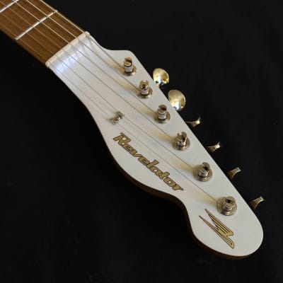 Revelator Guitars - Retrosonic Deluxe - Olympic White & Foam Green image 18