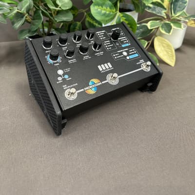 Hologram Electronics Microcosm Black 限定版 Hologram Electronics Releases a Special-Edition Black