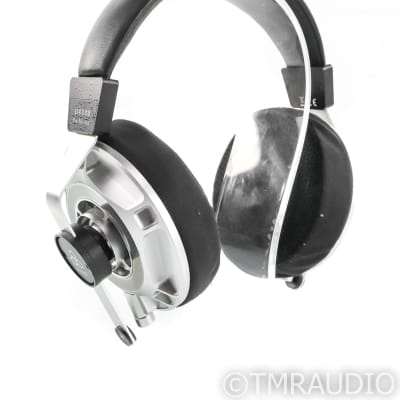 Final D8000 Pro Closed Back Planar Magnetic Headphones; D-8000 image 1