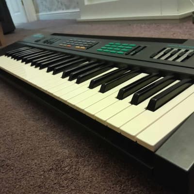 Yamaha PSR - 16 vintage keyboard, exc cond, with box