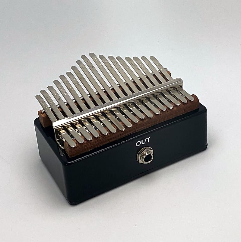 Metta Electric Kalimba (Handheld Acoustic Electric Instrument / Thumb Piano)