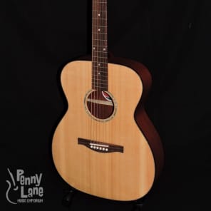 Eastman PCH1-OM Pacific Coast Highway Series Solid Sitka Spruce Top Orchestra Model Natural