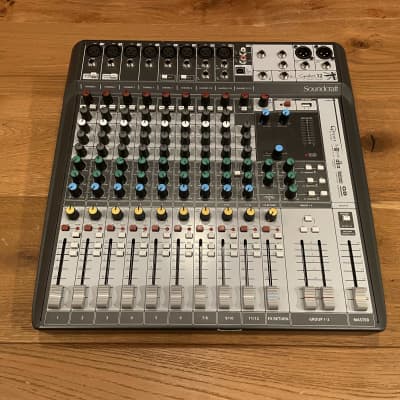 Soundcraft Signature 12 MTK 12-Channel Multi-Track Analog USB