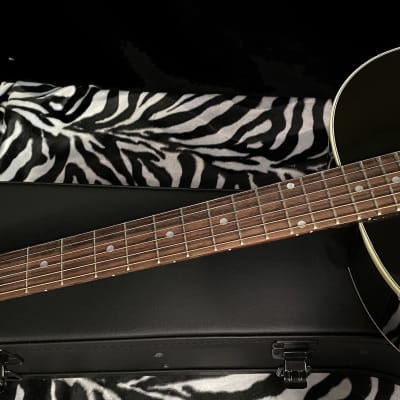 NEW! 2022 Gibson J-45 Standard - Vintage Sunburst - Authorized Dealer - G00640 - Minor Factory Blem - SAVE! image 6