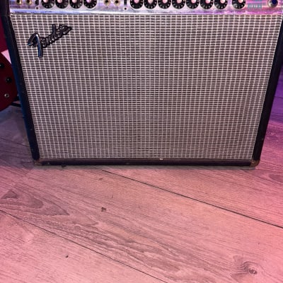 Fender Twin Reverb 2-Channel 100-Watt 2x12" Guitar Combo 1972 - 1976 - Silverface image 2