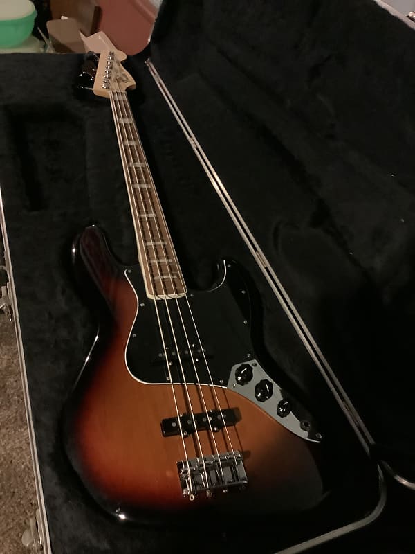 Fender Jazz bass guitar 2017 - Sunburst image 1