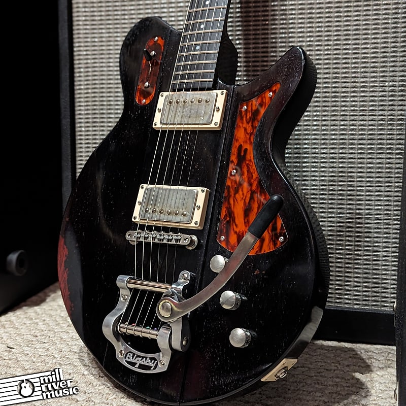 Eastman Juliet Bigsby Electric Guitar Antique Varnish Black w/ Gig Bag