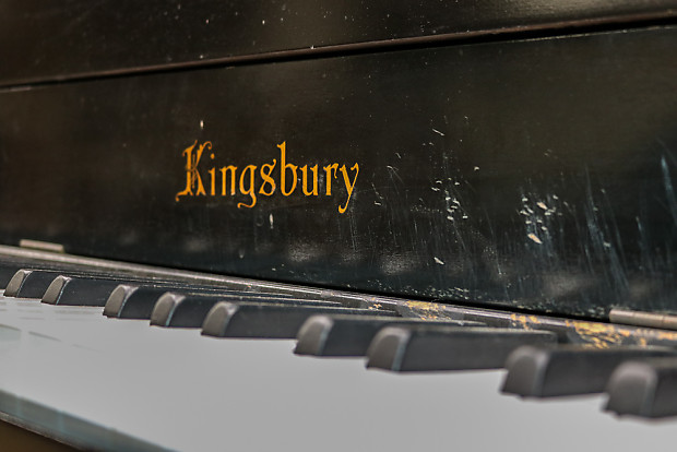 Kingsbury baby grand piano hotsell