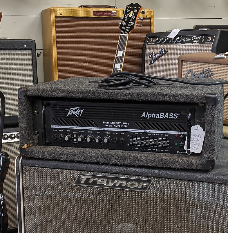 Peavey tube bass amp outlet