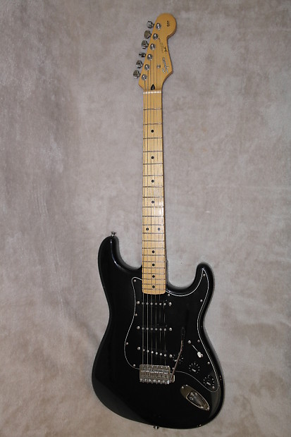 93-94 MIJ Japan Fender Squier Silver Series Stratocaster Black Body Maple  Neck Gigbag!