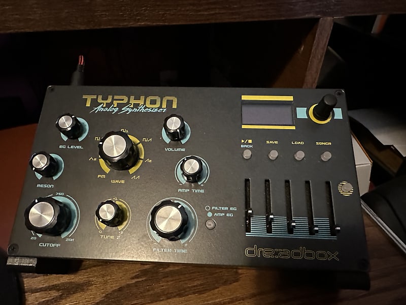 Typhon　Synthesizer　Dreadbox　Analog　Reverb