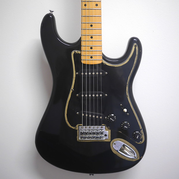 Series on sale 10 stratocaster