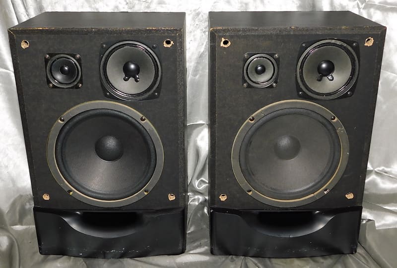 Fisher STM-993 3-way Bookshelf Speakers  			
