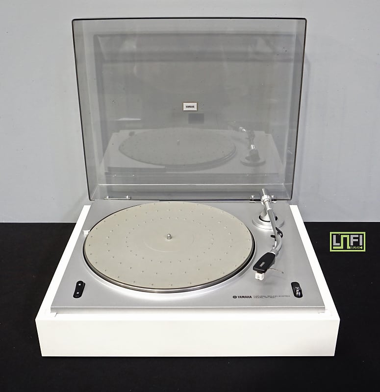 Yamaha YP-400 White Vintage Home Auto Return Turntable