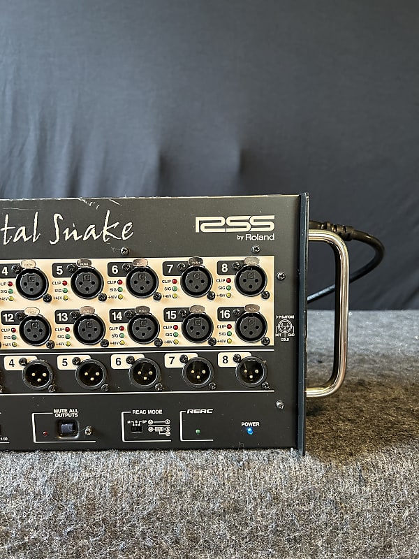 Roland デジタルスネーク S-1608 S-0816 セット Review: Roland RSS S-1608/0816 Compact Digital Snake