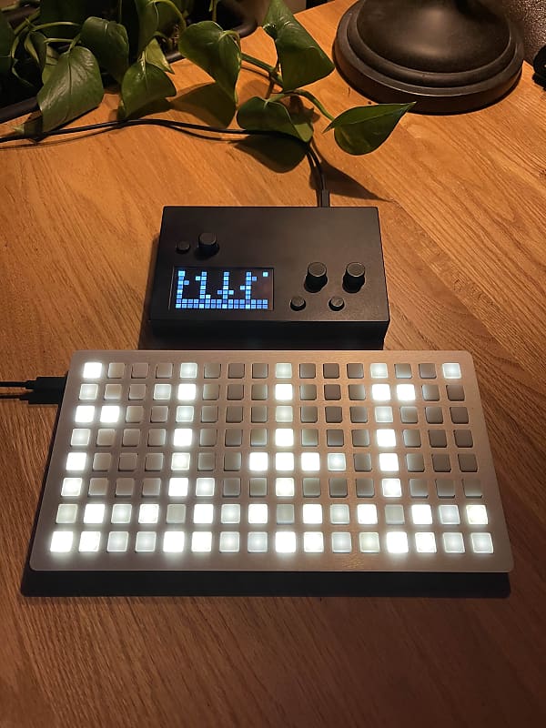 Monome 128 Grid | Reverb Canada