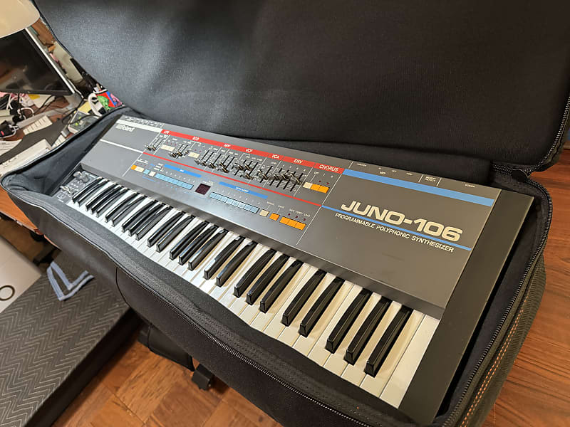 Roland Juno-106 Analog Synthesizer New AR Chips 1984 - 1985 - Fully  Serviced with Roland Padded Case