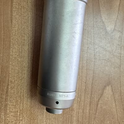 RODE NT1-A Large Diaphragm Cardioid Condenser Microphone 2002 - Present - Silver