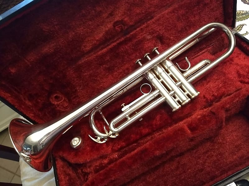 Yamaha YTR-3325S Trumpet