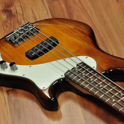 Fender American Deluxe Dimension Bass V Violin Burst for sale