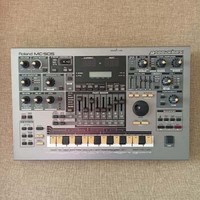 Roland MC-505 Groovebox Legend MC505