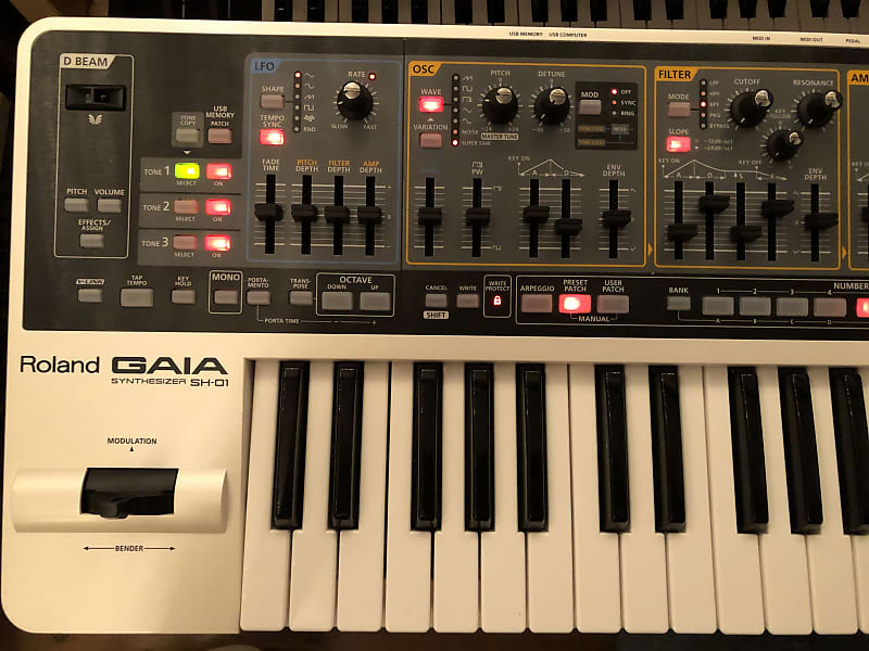 Roland SH-01 GAIA 37-Key Digital Synthesizer | Reverb