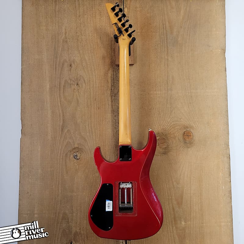 Hamer Slammer Series Centaura Red Sparkle Electric Guitar Hamer Slammer Series Centaura Red Sparkle Electric Guitar