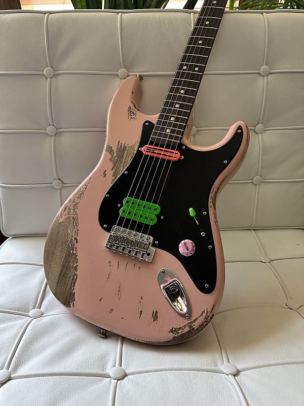Warmoth Stratocaster 2023 - Relic Shell Pink image 1