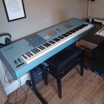 Yamaha Motif XS8 88 Key Production Synthesizer 2008