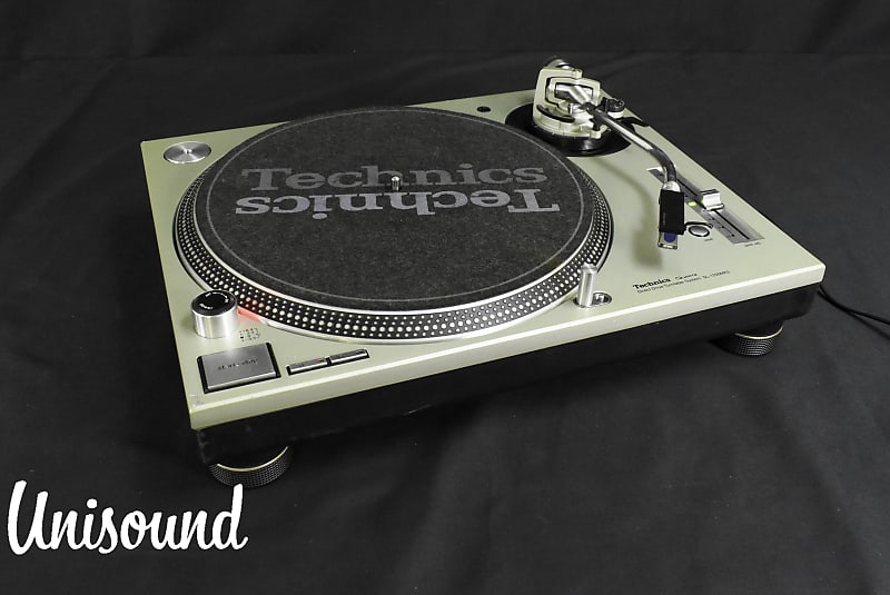 Technics SL-1200MK5 Silver direct drive DJ turntable in Very Good