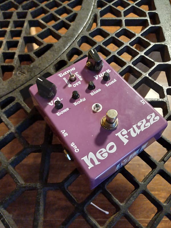 MI Audio Neo Fuzz 2005-2012 - Purple