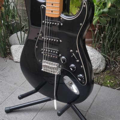 Fender Standard Stratocaster with Texas Pickups 2010s - Black image 2