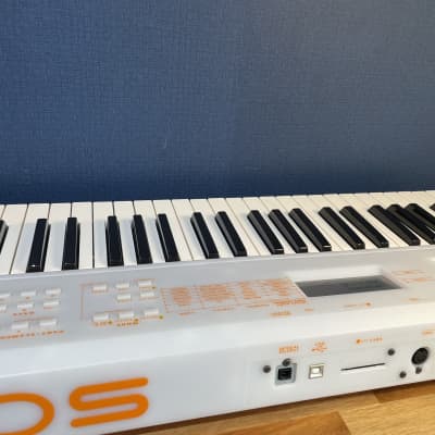 Yamaha EOS BX Polyphonic Digital Synthesizer | Reverb