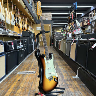 Fender Custom Shop Limited Edition 1960 Stratocaster Journeyman Relic Faded Aged 3-Color Sunburst w/Hard Case image 5