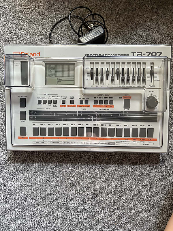 Roland TR-707 Rhythm Composer Drum Machine | Reverb