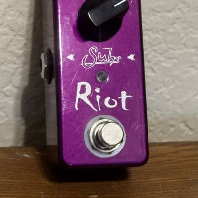 Suhr Riot Crimson Red Limited Edition Distortion Pedal | Reverb