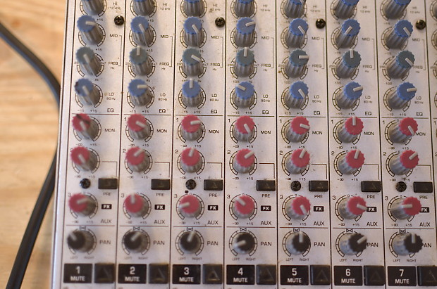 Behringer Eurorack UB2222FX-Pro 22 Input 2/2 Bus Mic/Line