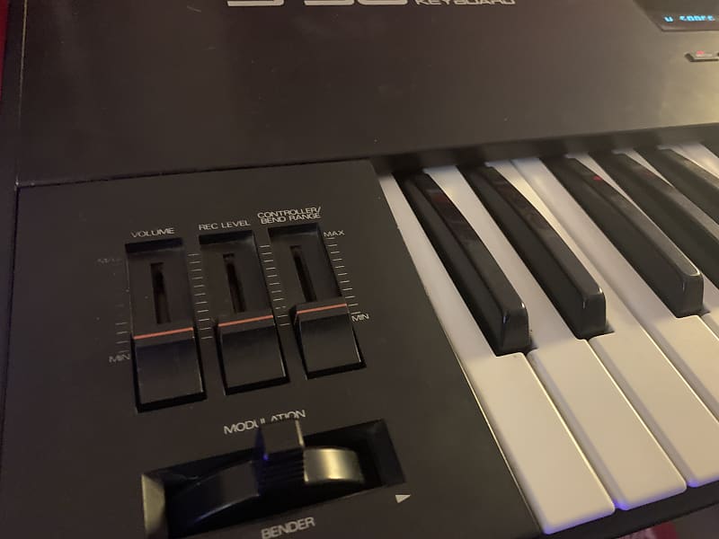 Roland S-50 61-Key Digital Sampling Keyboard