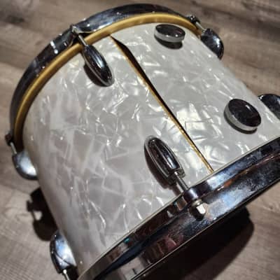 Used Vintage Gretsch Round Badge '60s 2pc Drum Set White Marine Pearl image 9