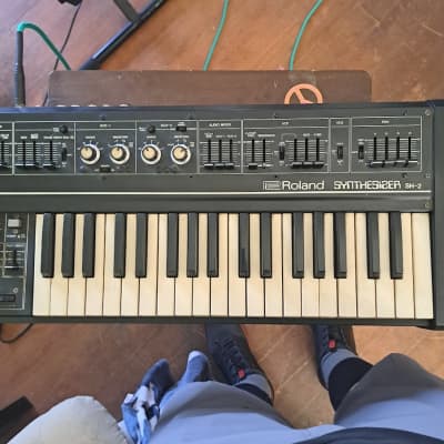 Roland SH-2 37-Key Synthesizer 1979 - 1982 - Black