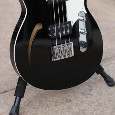Reverend Dub King  Electric Bass in Midnight Black image 6