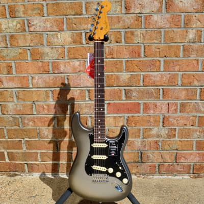 Fender American Professional II Stratocaster®, Rosewood Fingerboard, Mercury image 2